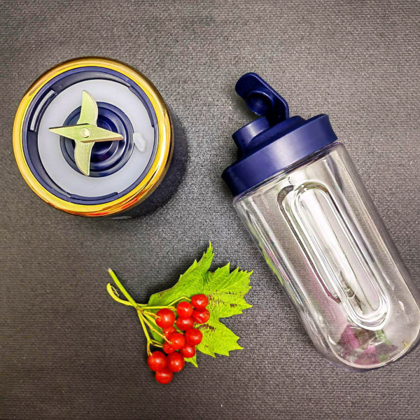 Портативный блендер Small Portable Juice 3 в 1, 40W для смузи, коктейлей, детского питания (6 лезвий, запасная чаша со съемной крышкой и ремешком на 300 мл)